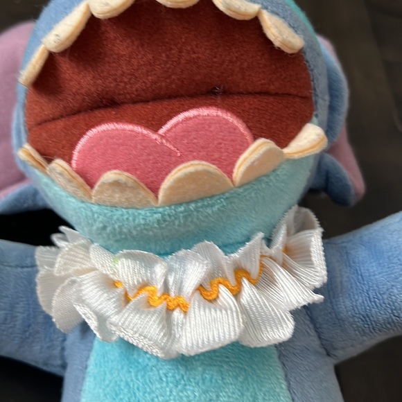 Like new! Stitch stuffed doll from Alulani Disney Resort - Picture 2 of 9